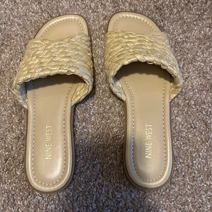NWOT Nine West beach sandal